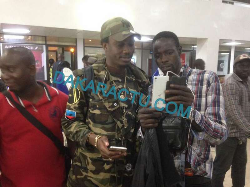 Les images du départ de Wally Ballago Seck à l'aéroport Léopold Sédar Senghor pour la Soirée du 22 Avril