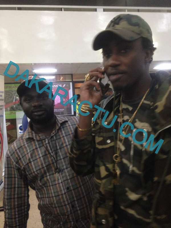 Les images du départ de Wally Ballago Seck à l'aéroport Léopold Sédar Senghor pour la Soirée du 22 Avril