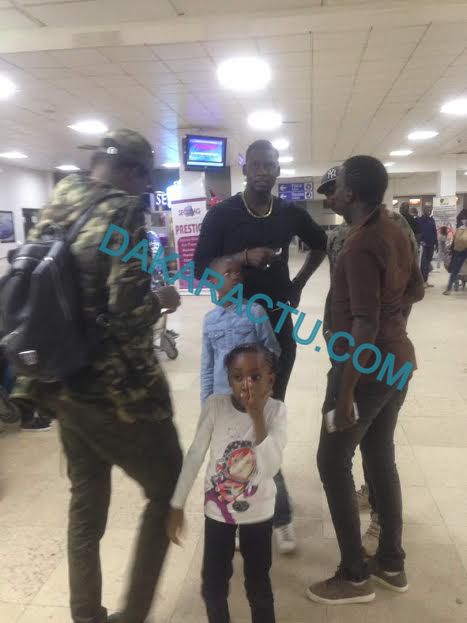 Les images du départ de Wally Ballago Seck à l'aéroport Léopold Sédar Senghor pour la Soirée du 22 Avril