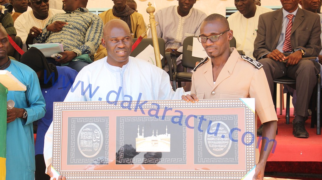 Ngoundiane : Remise de fascicules aux classes de terminale (Photos)