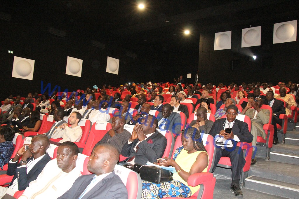 Le premier réseau de salles de cinéma et de spectacles ouvre ses portes en Afrique : CANAL OLYMPIA TERANGA s’installe à Dakar.