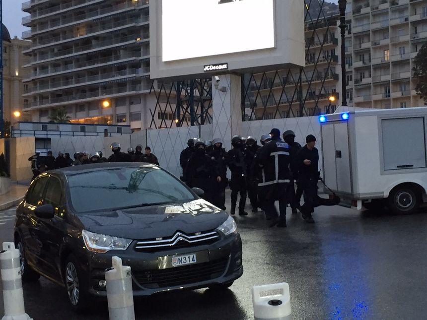 TENTATIVE DE BRAQUAGE AVEC VIOLENCE : Abdou Niang risque gros en France