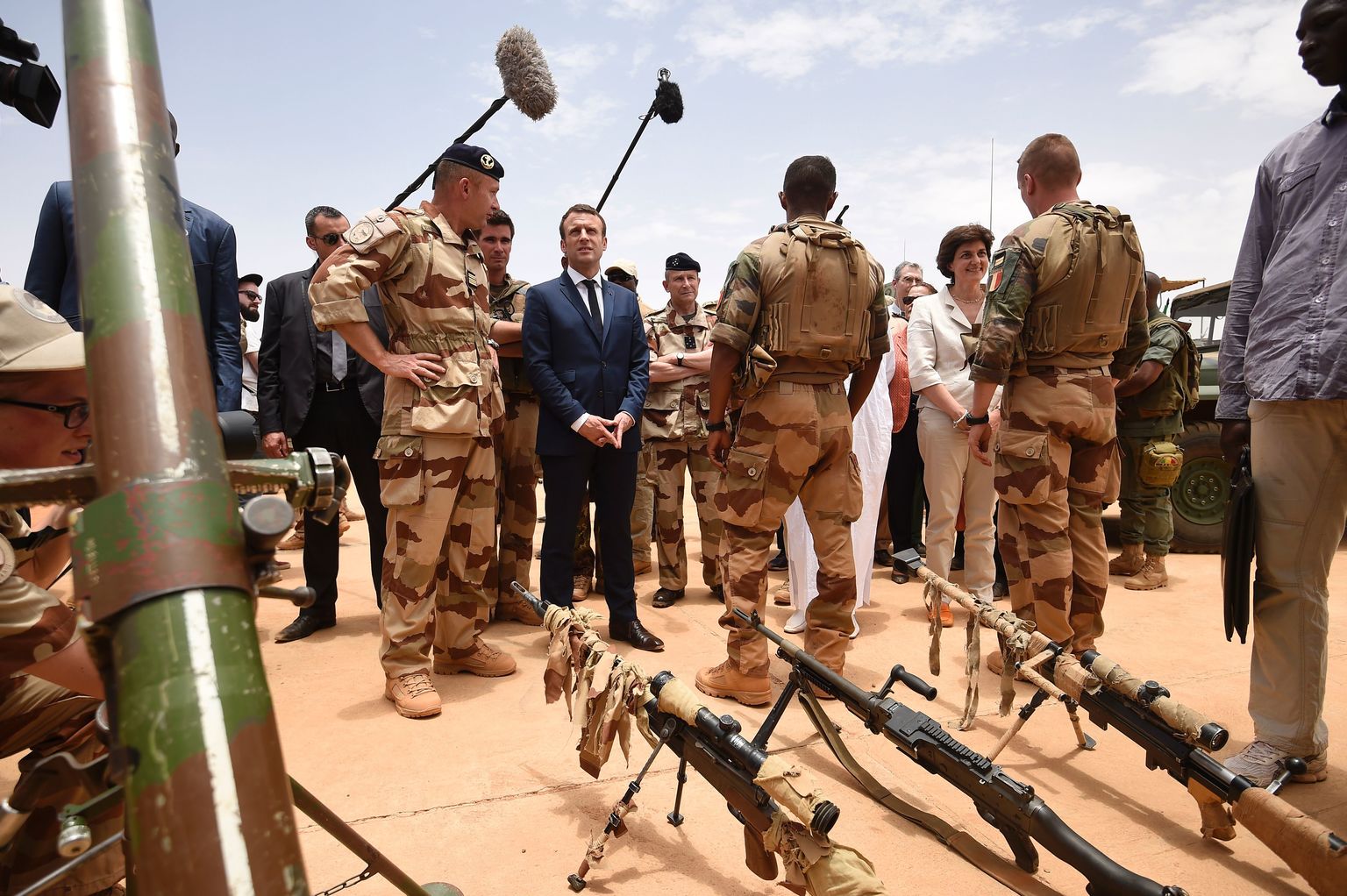 Au Mali, Macron conforte les opérations antiterroristes au Sahel