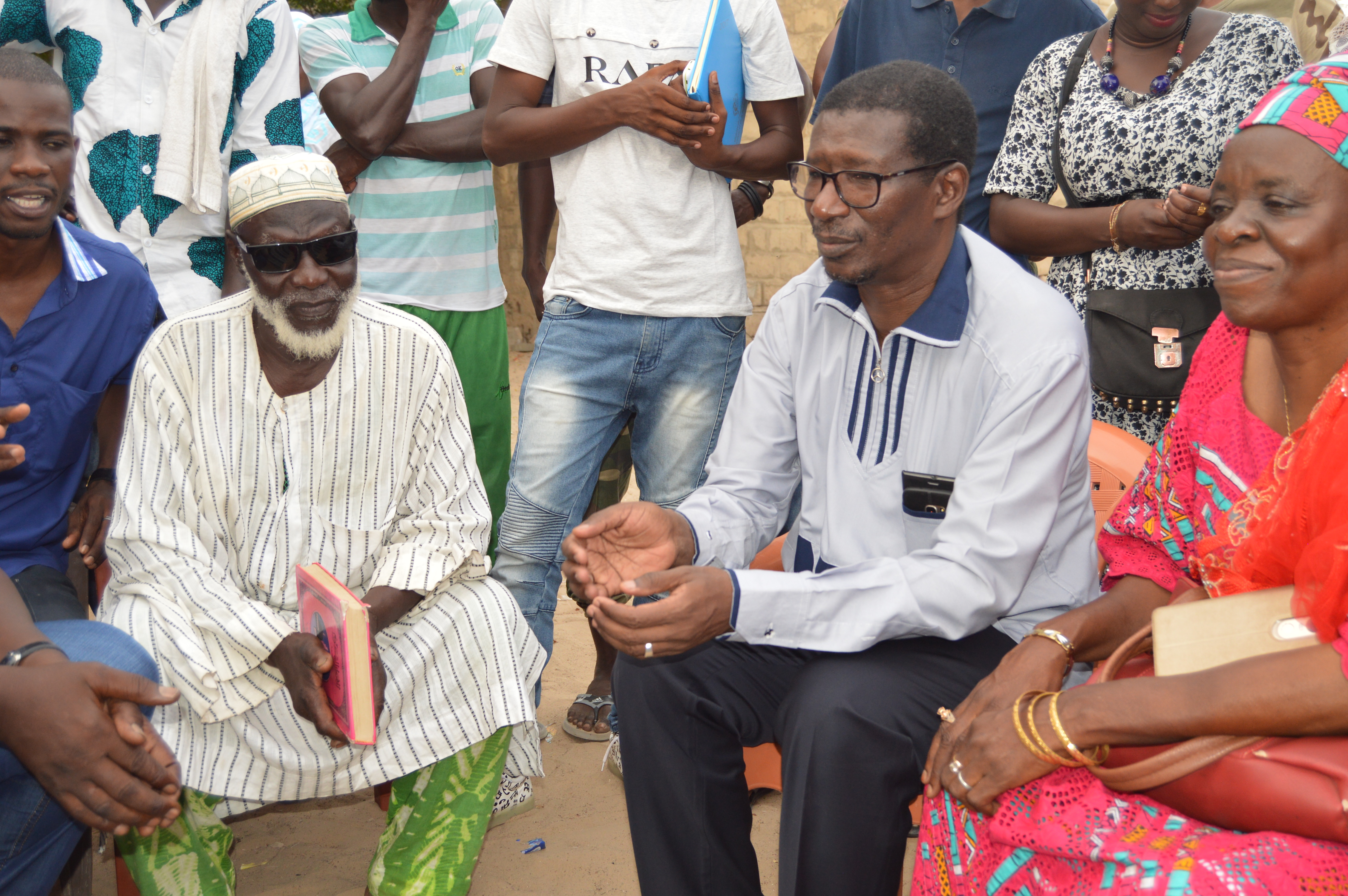 Campagne Législatives : Mary Teuw Niane offre le village de Ngalèle à Macky Sall sur un plateau d’argent.