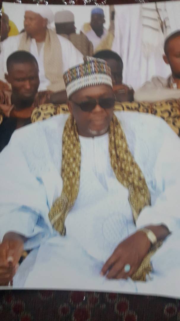 EXCLUSIF - Un fils de Baye Niass sermonne Wade, prédit des échauffourées et recommande des prières