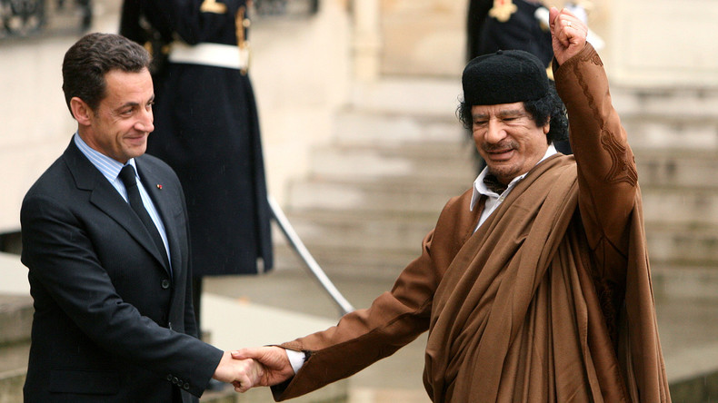 Assassinat de Kadhafi : Y’en a marre et Cie portent plainte contre Sarkozy pour "crime de guerre"