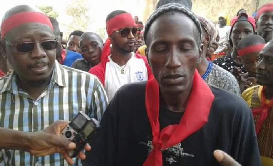 Kédougou : Le maire de Dindéfélo en eaux troubles, les populations s’insurgent contre sa gestion.