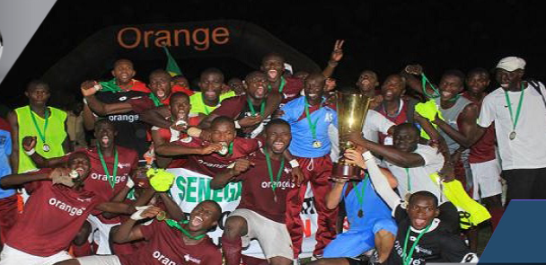 Génération foot remporte le trophée des champions devant le stade de Mbour