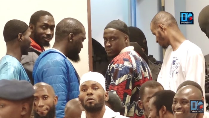 UN PROF, UN COLLÉGIEN, UN INGÉNIEUR, DES ÉTUDIANTS... Comment ils sont devenus Jihadistes