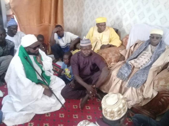 Baye Mamoune Niass, petit-fils de Cheikh Al Islam (Baye) : " Je continuerai mon périple jusqu'à ce que Donald trump revienne sur sa décision de délocaliser l'Ambassade des États-Unis à Jérusalem !  "