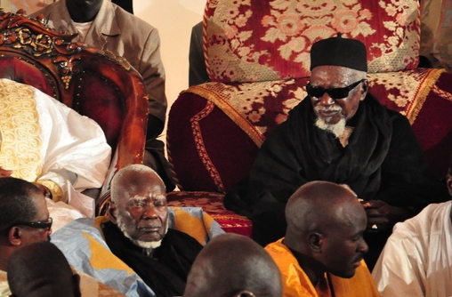 TOUBA - LE DERNIER MIRACLE CONNU DE SERIGNE SIDI MOKHTAR : Un transfert d'aadiyas de plus de 148 millions de francs à Serigne Mountakha