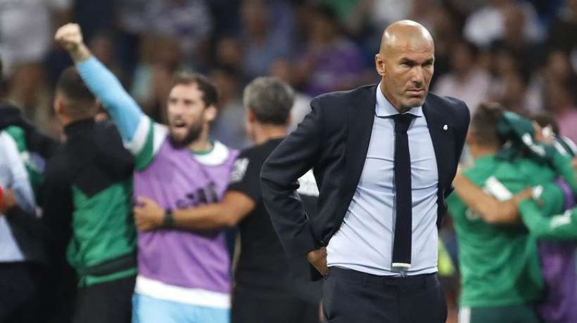 Football : au Real Madrid, Zidane fait face à sa première crise