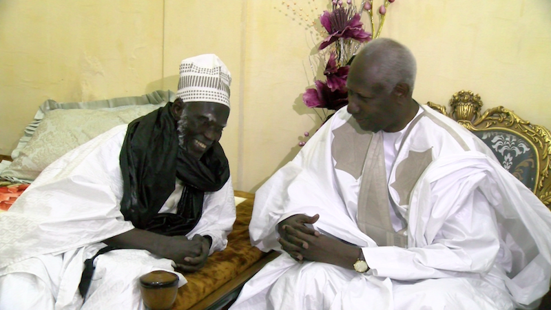 ABDOU DIOUF CHEZ SERIGNE MOUNTAKHA - ' Quand Serigne Abdou Lahad Mbacké me demandait de refuser d'exécuter un ordre du Président Senghor ! '