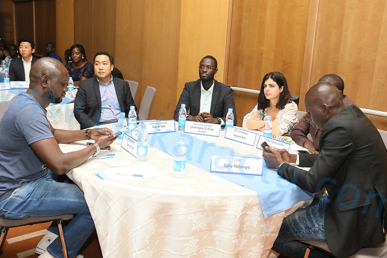   Déjeuner-Presse Samsung / Lancement de la stratégie Samsung 2018 : "Nous sommes numéro 1 mondial dans le domaine des Smartphones et des TV" (Sung Yoon PDG Samsung-Africa) (Photos)