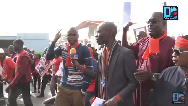 Marche de l’opposition : des karimistes crient leur ras-le-bol vis-à-vis d'un de leurs responsables