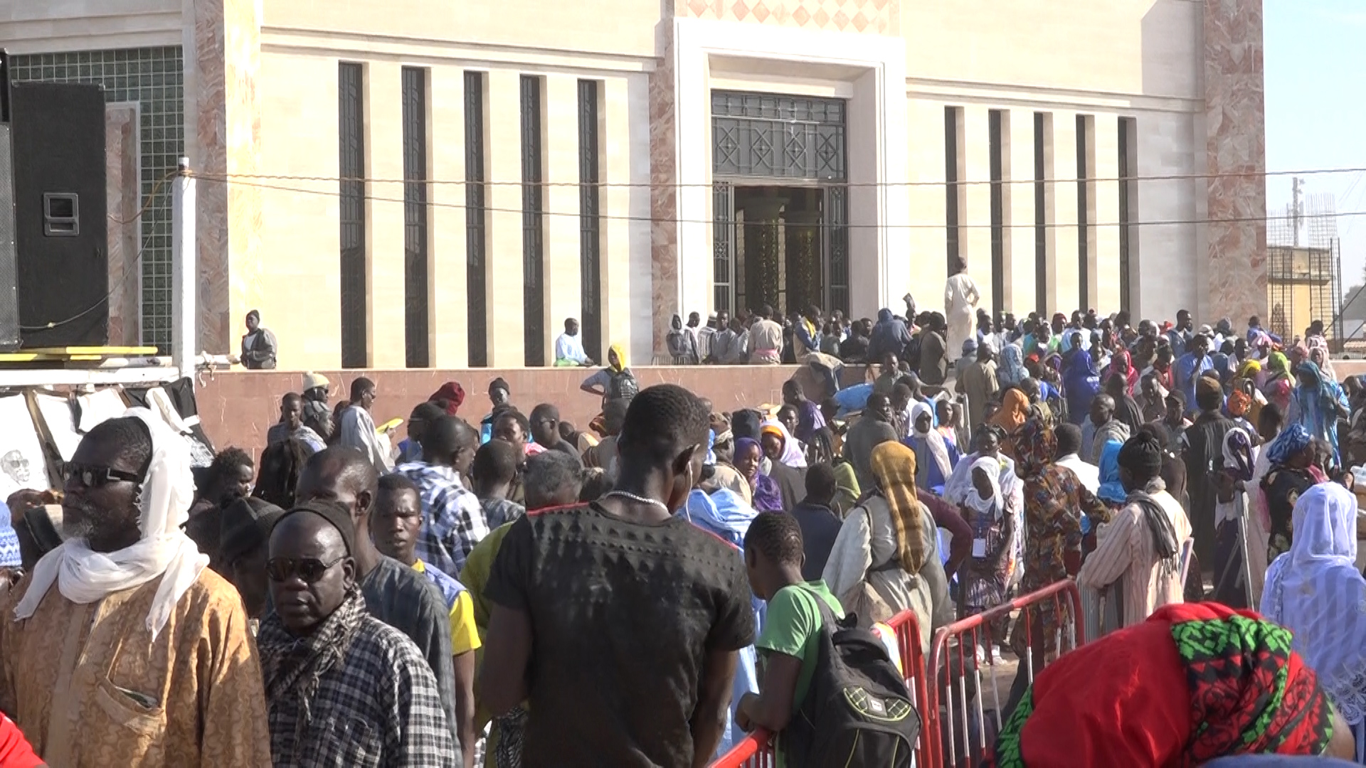 Porokhane : Le mausolée de Mame Diarra Bousso ne désemplit pas.