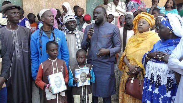 Yeumbeul-Nord : La mairie offre encore des fournitures scolaires et des blouses aux élèves