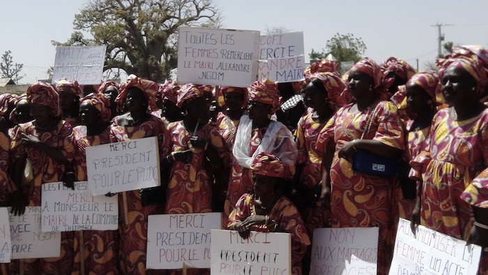 Journée Internationale de la Femme : Au moins 300 femmes de la commune de Thiomby ont organisé une marche pacifique