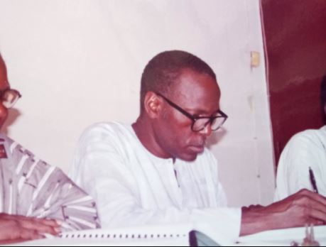 Dédicace du livre « Diplomatie, 20 ans à la place » : L’alléchante anecdote du professeur Amadou Ly sur son ancien étudiant Mankeur Ndiaye