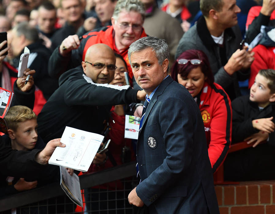 Manchester United : les joueurs ne supportent plus la méthode Mourinho