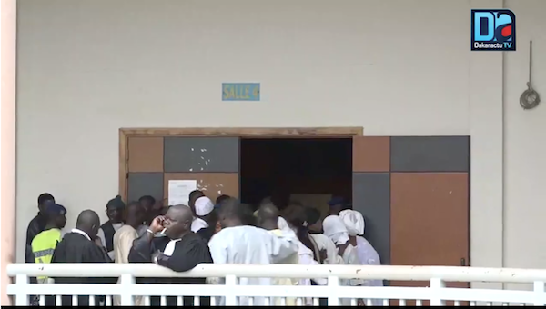 Arrivée au tribunal des percepteurs Bocoum et Touré / Reprise de l’audience d’une minute à l’autre   