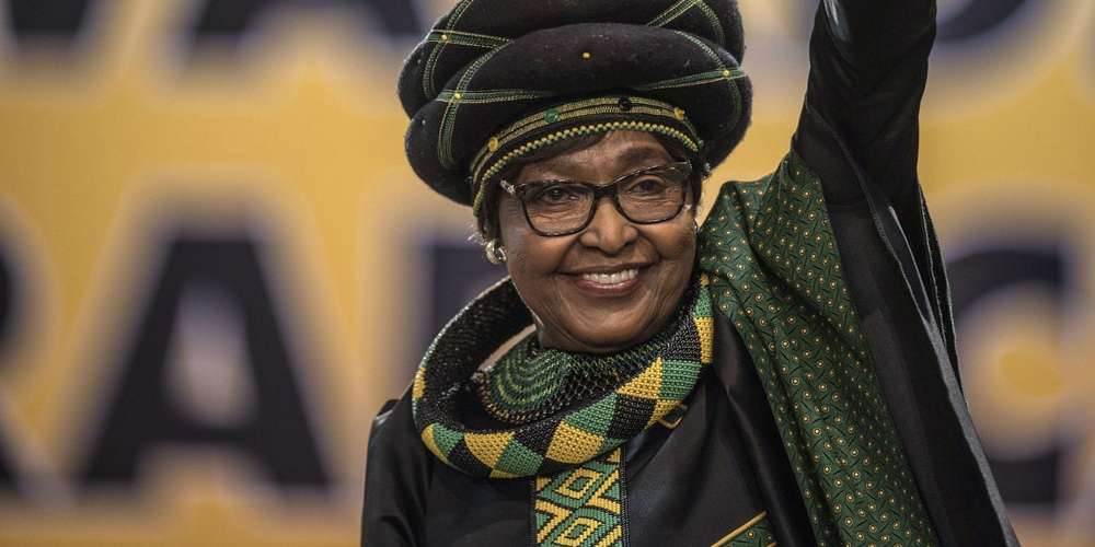 Mort de Winnie Mandela, ex-épouse de Nelson Mandela, à l'âge de 81 ans