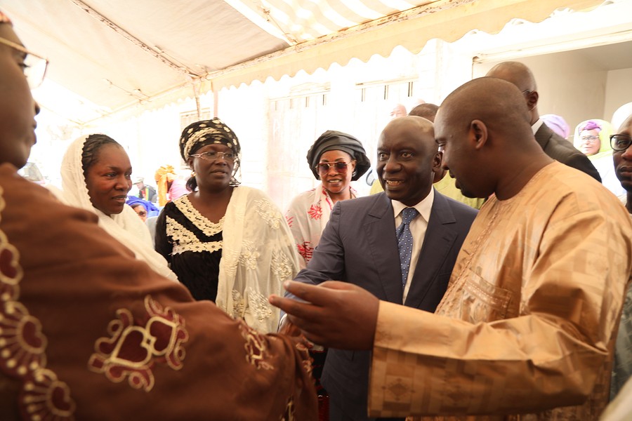 Présentation de condoléances chez Serigne Diagne : Idy dévoile un pan de sa jeunesse auprès de la famille