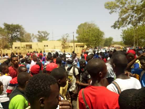MOUVEMENT D'HUMEUR : Les élèves de Kédougou dans la rue