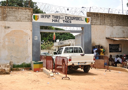 MAC de Thiès : Les détenus entament une grève de la faim et exigent la présence du ministre de la Justice