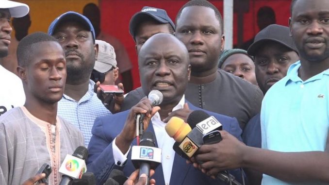 Mort d’un étudiant à l’UGB : Idrissa Seck pointe « l’incapacité et l’incompétence…du régime de Macky Sall »