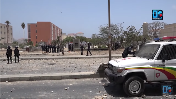 URGENT : Encore des affrontements dans les universités de Dakar et de Saint-Louis