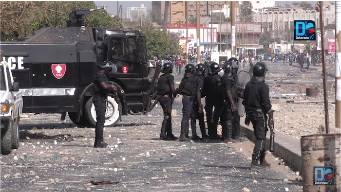 UTILISATION DES ARMES À FEU PAR LES FORCES DE SÉCURITÉ : Les limites du monopole de la violence légitime