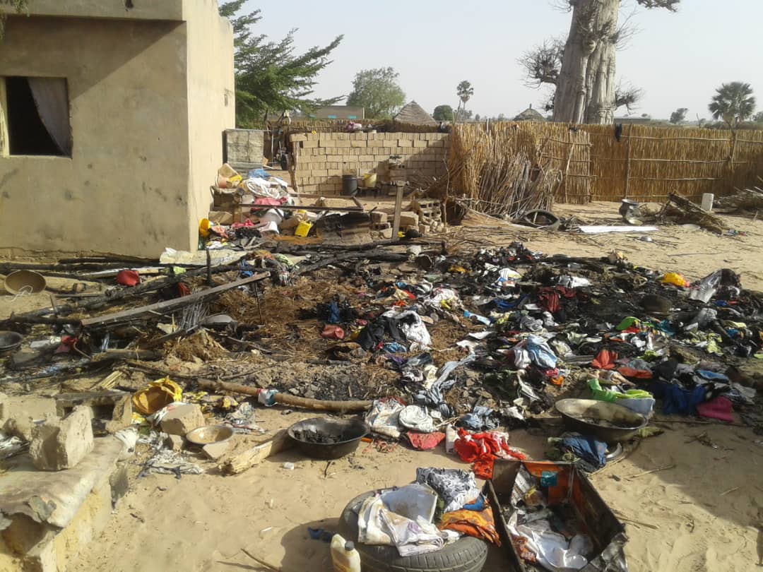 RETOUR SUR LE DRAME DE FASS BARIGO -  Le toit en paille a cédé... Deux jumelles ont péri... Fallou et Diarra sauvés par papa...Les quatre enfants inhumés à Diourbel'