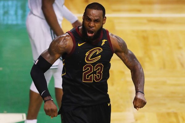 LeBron James propulse Cleveland en finale: "Ce qu'il réussit est invraisemblable"