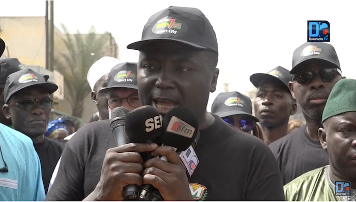 Assassinat de Seck Ndiaye : le maire Bamba Fall offre son salaire à la famille éplorée, pour un an 