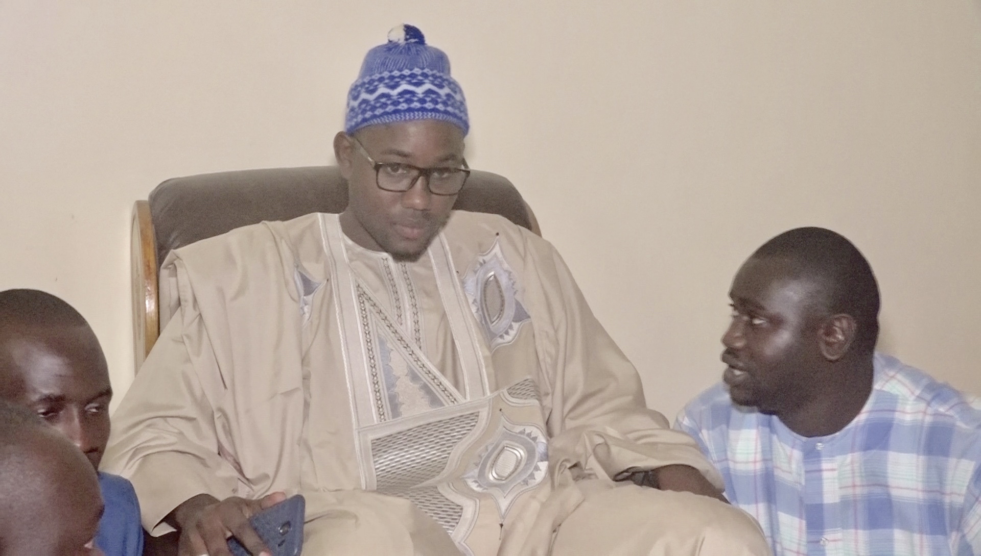 TOUBA - Pisté par Idrissa Seck, Serigne Abdou Lahad Mbacké Ndoulo ( Apr Touba ) fait dans le clair-obscur