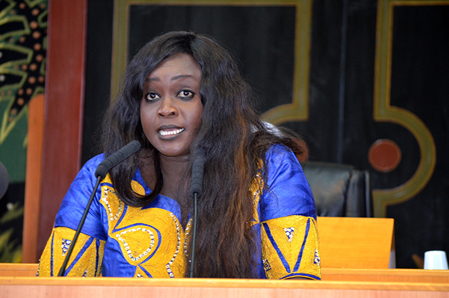 FATOU THIAM, ANCIENNE DU PDS ET ACTUEL SOUTIEN DE MACKY SALL  : « Le Président Macky Sall me témoigne respect et considération, mais certains membres de son entourage ne veulent pas de notre compagnonnage»