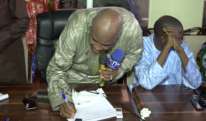 Parrainage de Macky Sall dans les Agnams : Farba Ngom récolte 3000 signatures en une journée et égratigne l'opposition