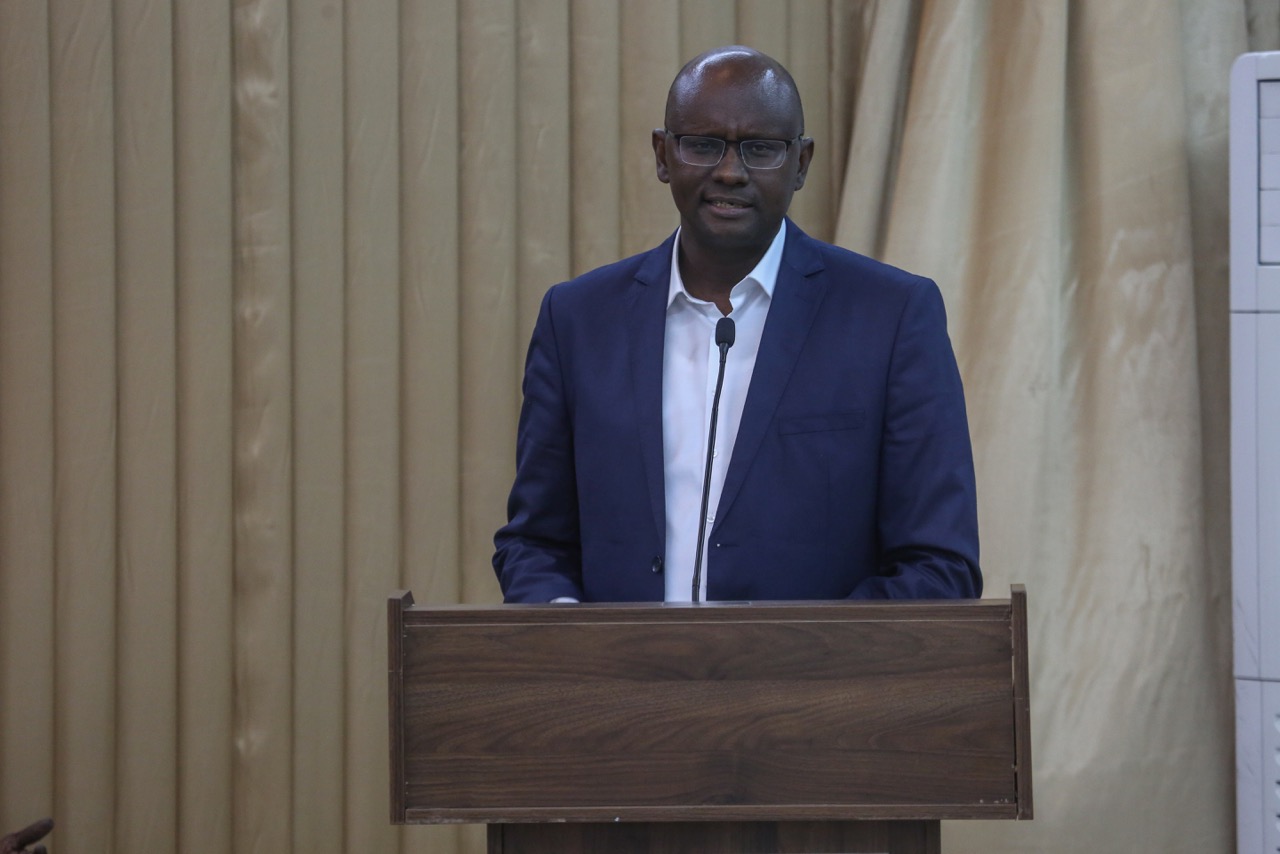 AUDIENCE AU PALAIS : Macky Sall reçoit le maire Moussa Sy AUDIENCE AU PALAIS : Macky Sall reçoit le maire Moussa Sy