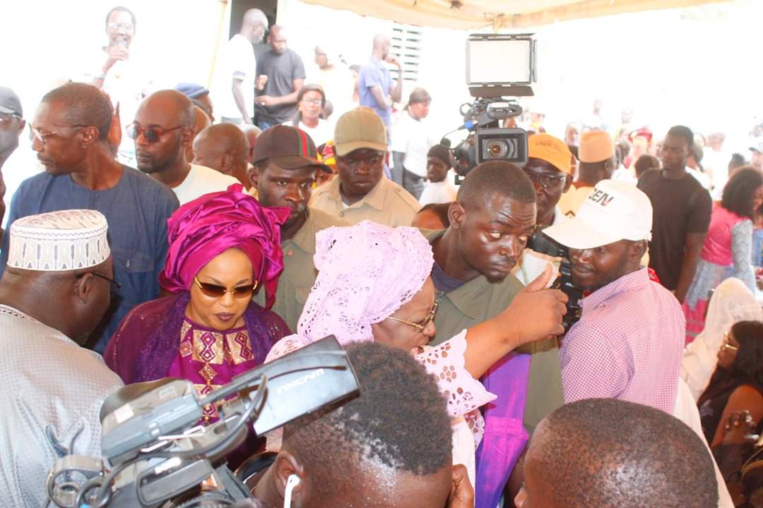 Tournée sociale à Yeumbeul-sud : Mme Ndeye Saly Diop Dieng au chevet des populations de la commune