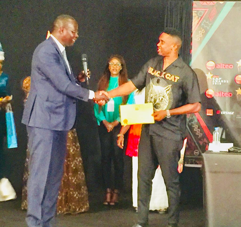 Samuel Eto'o "citoyen d'honneur" de l'île de Gorée, accueilli en héros