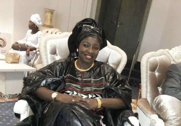 Mimi Touré:  Sonko, le candidat anti-systeme courtise Wade le grand-père du système.