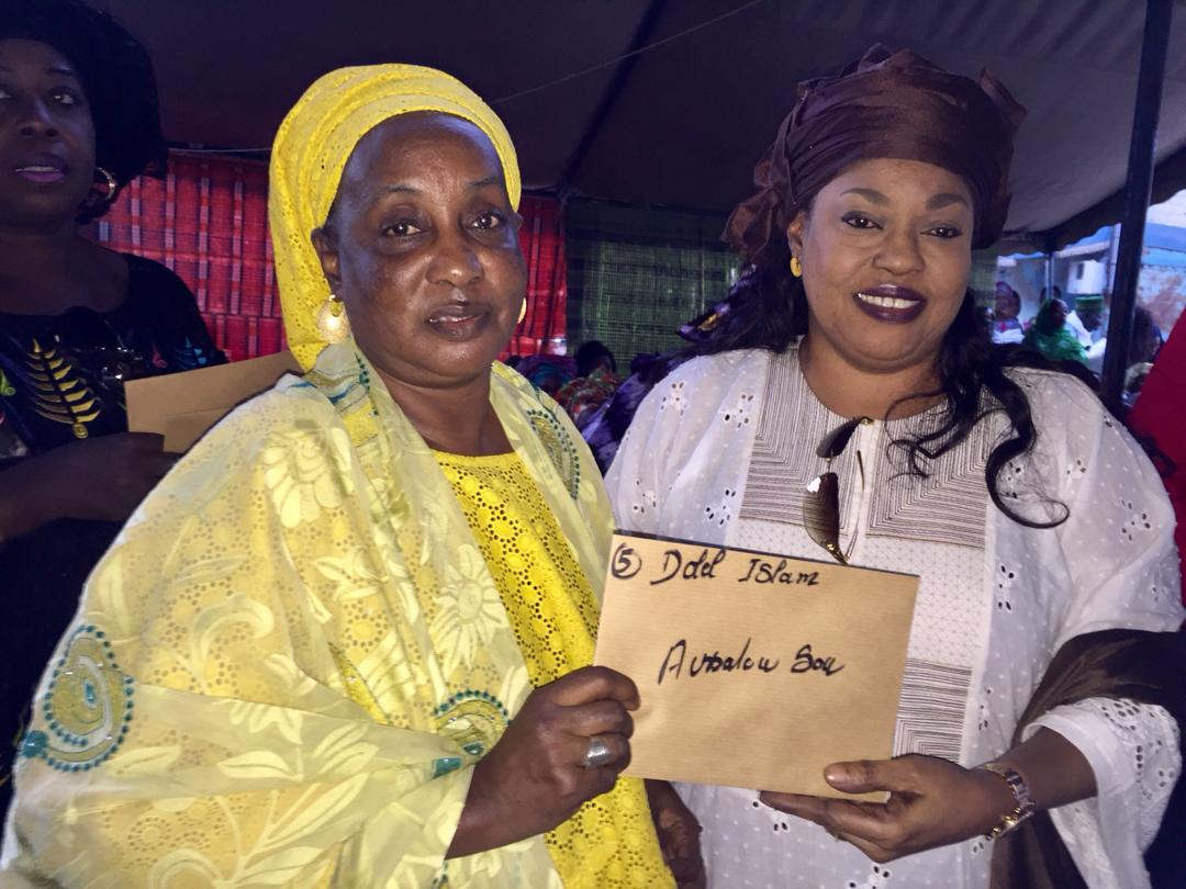 Tournée économique dans le département de Dakar : Madame Ndeye Saly DIENG, Ministre de Femme, de la Famille et du Genre renforce le financement des calebasses de l’émergence