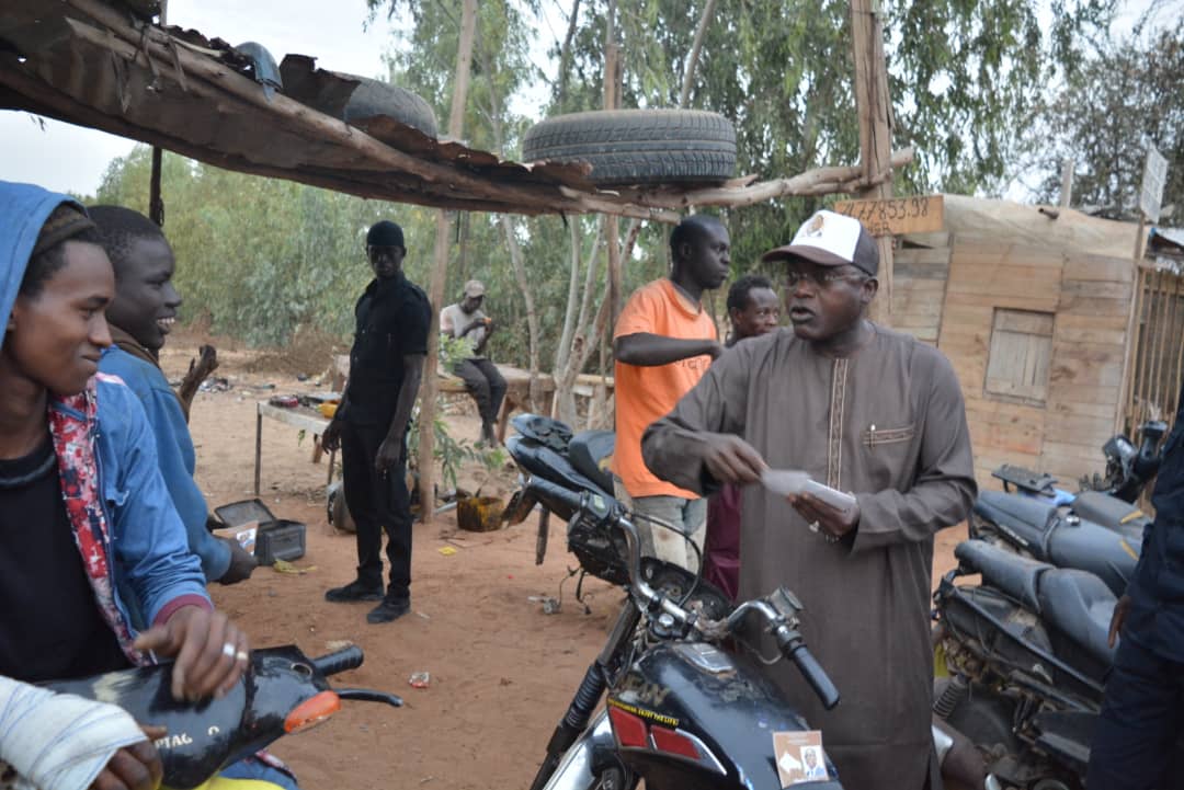 Oumar Gueye, en caravane dans la zone de Niague où la population compte réélire Macky Sall à 95%, raille l’opposition : « Notre pays ne peut pas être dirigé par des gens incapables de gérer un service »