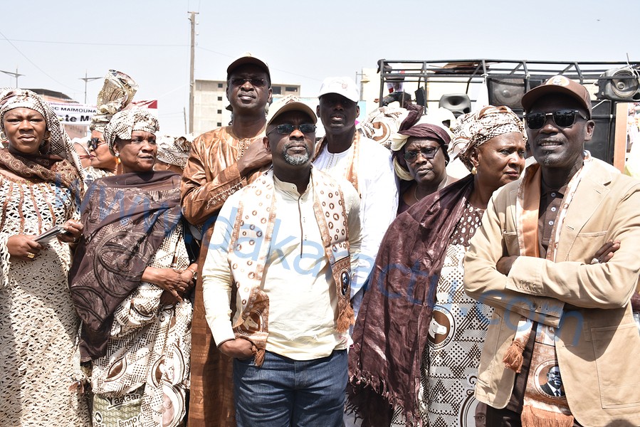 Caravane de BBY à la Médina / Cheikh Bâ et CATB réservent un accueil phénoménal à Macky Sall (IMAGES)