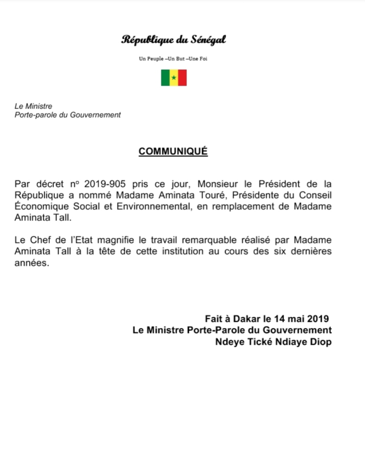 Conseil Economique Social et Environnemental : Aminata Tall part, Aminata Touré arrive.