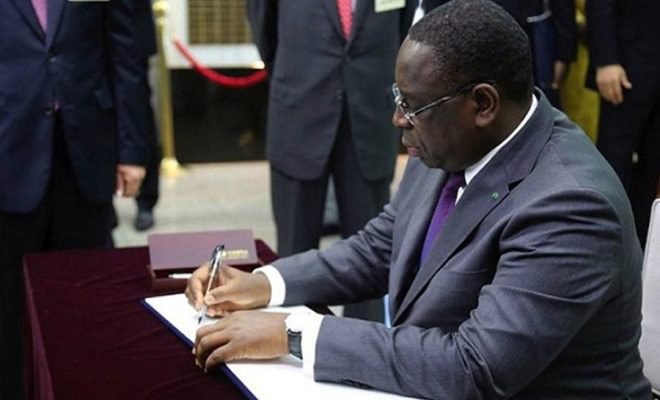Le président Macky Sall a promulgué la loi sur la suppression du poste de PM et a renouvelé sa confiance au gouvernement