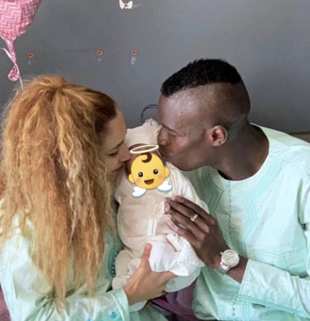 Carnet Rose : L'international Sénégalais Pape Abdou Cissé et sa femme ont célébré le baptême de leur enfant.