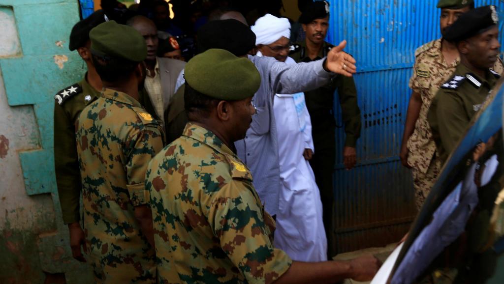 Soudan : Omar El-Béchir déféré au parquet