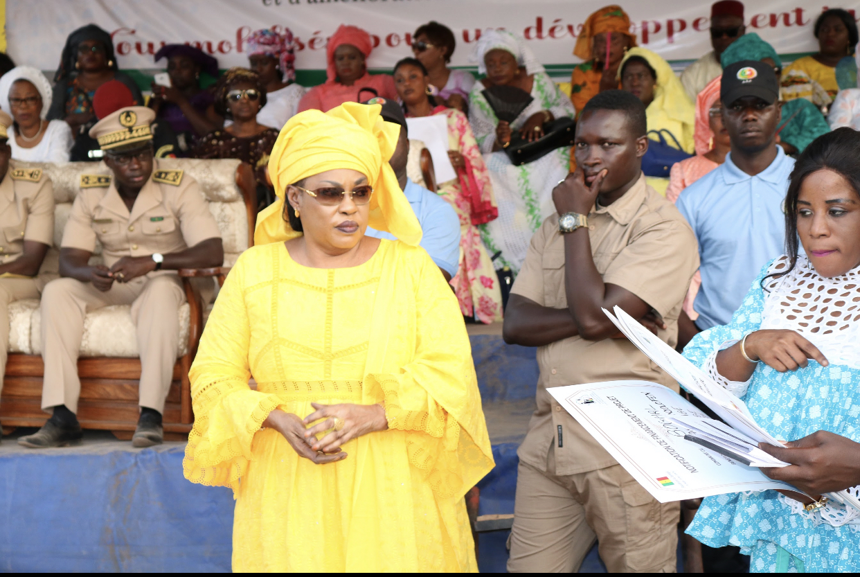 Bounkiling : Le ministre de la Femme injecte 226.333.453 francs pour la construction et l'équipement de la maison de la femme, la mise en place d'une ligne de crédit d'un montant de plus d'un demi milliard sur trois ans.